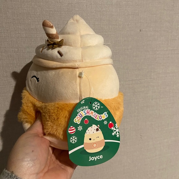 Squishmallow Joyce the Eggnog - Picture 3 of 5